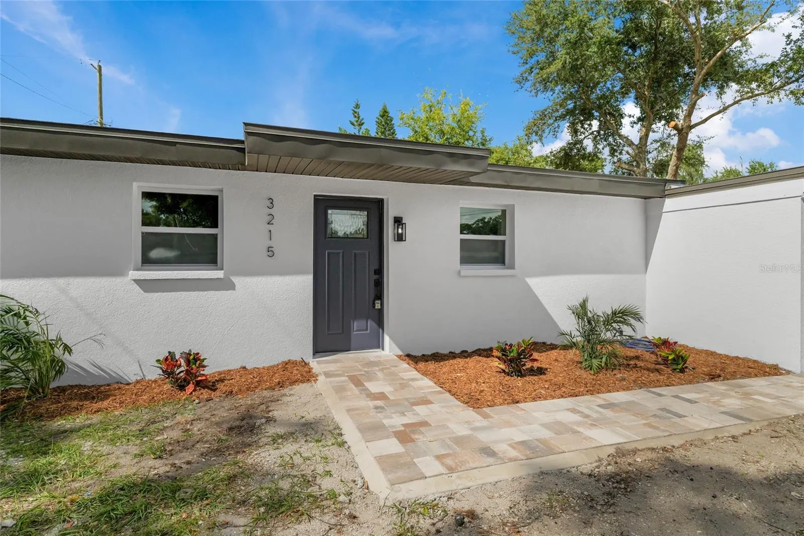 3215 WELBORN WAY
