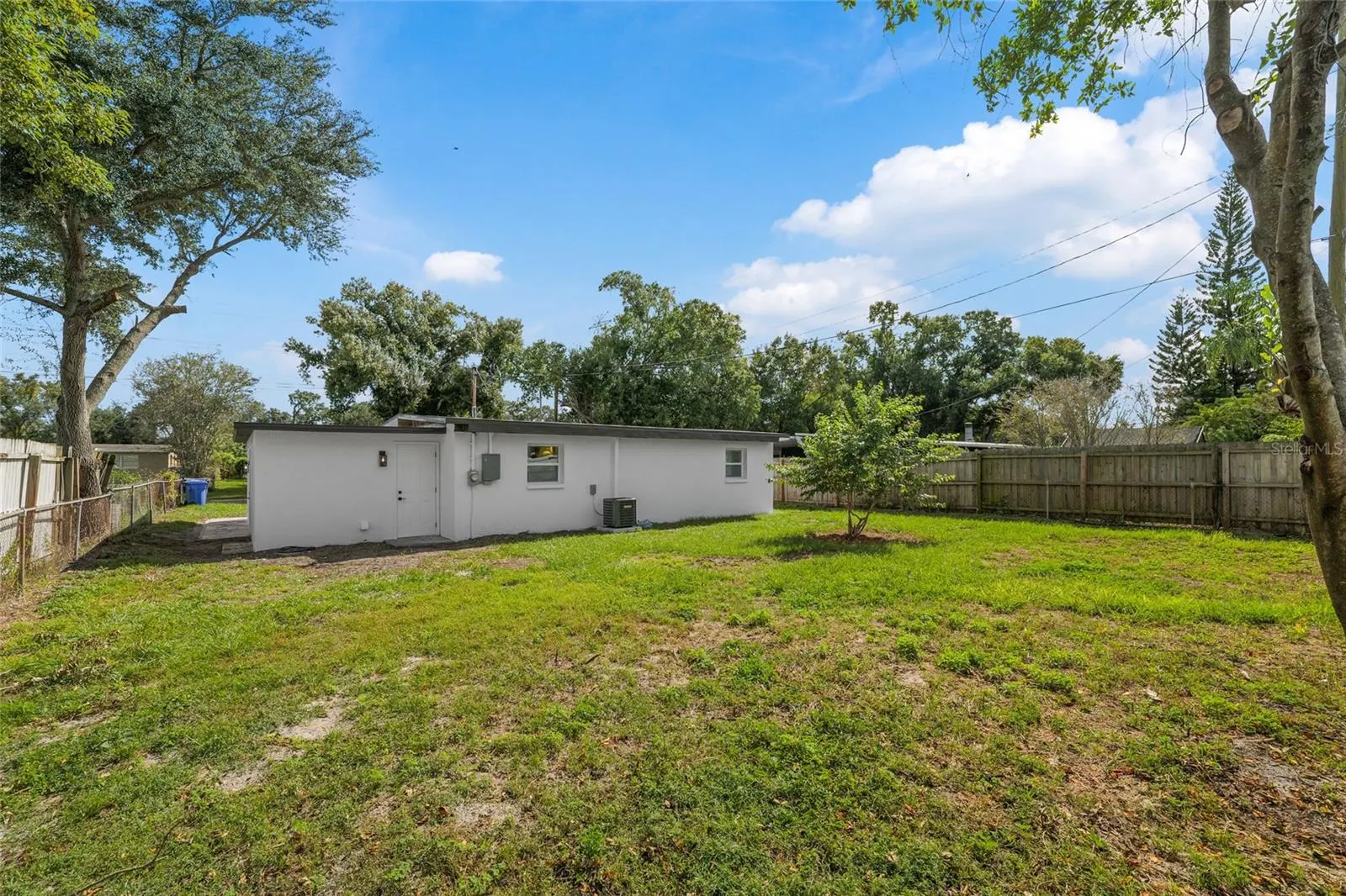 3215 WELBORN WAY