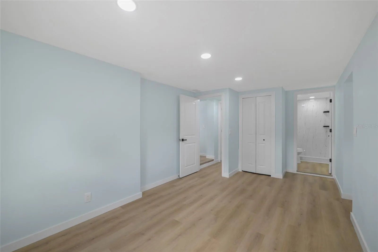 3215 WELBORN WAY