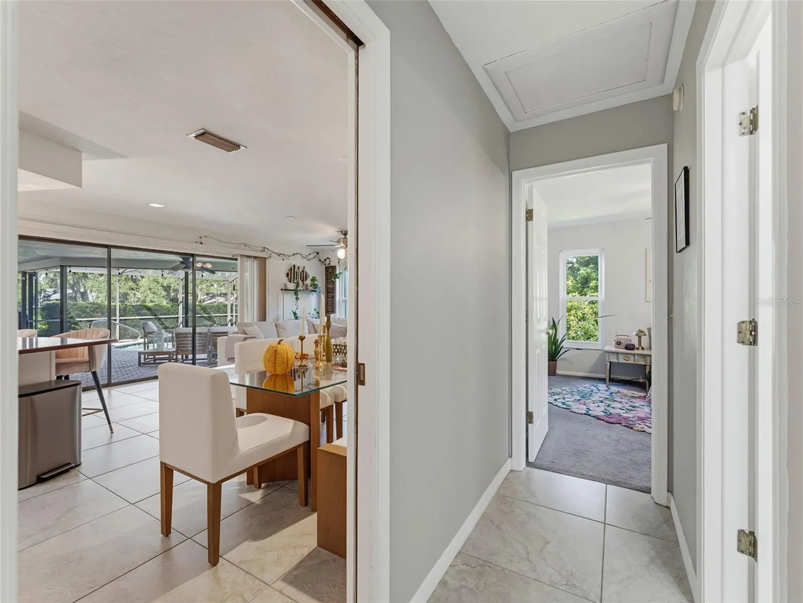 3 SUMMIT LN