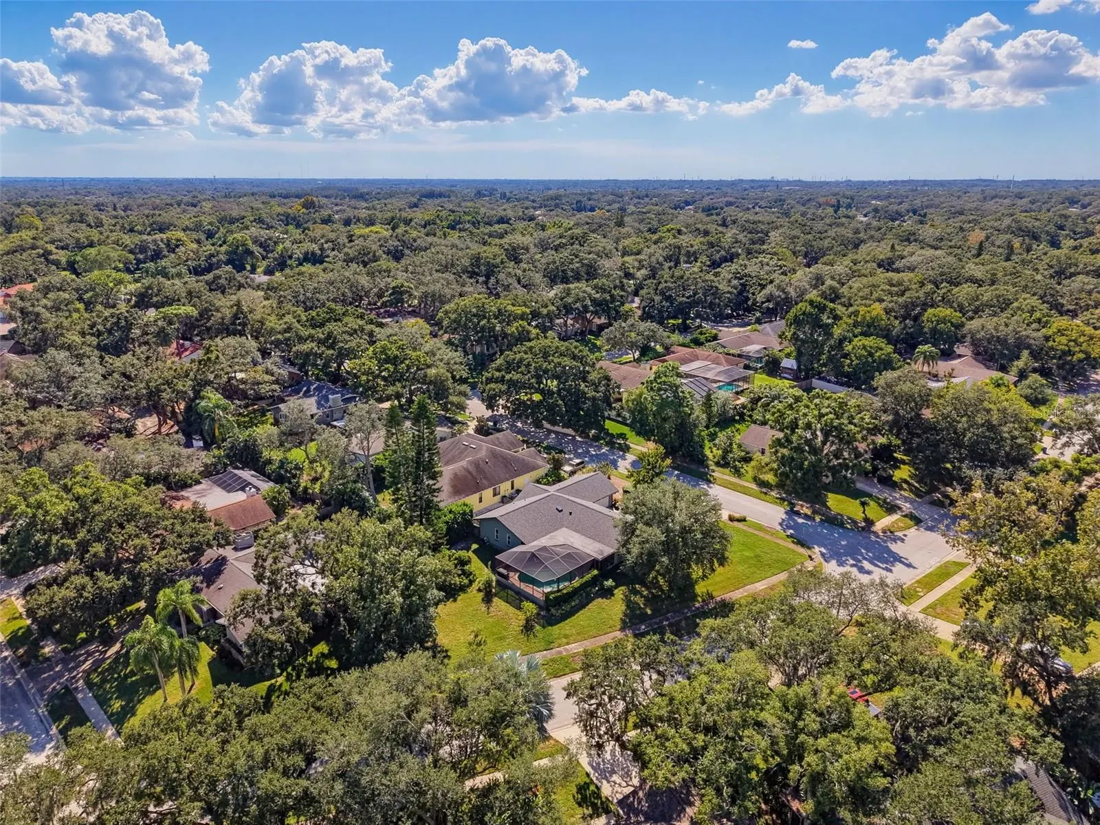 3 SUMMIT LN