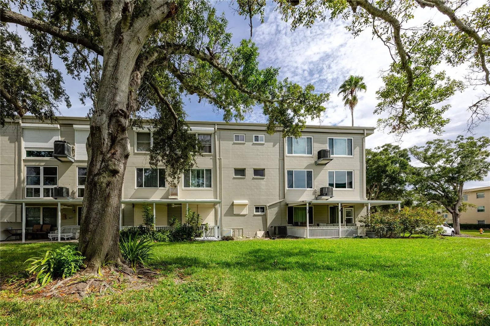 2072 AUSTRALIA WAY W #42 #42