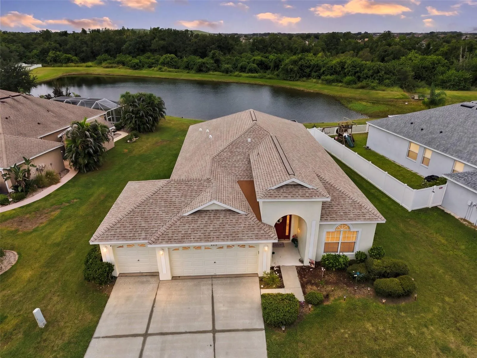 10915 AUSTRALIAN PINE DR
