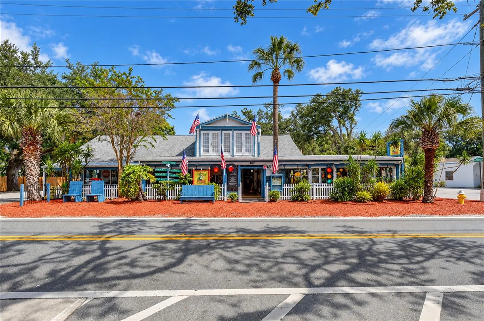 200 LAGOON DR