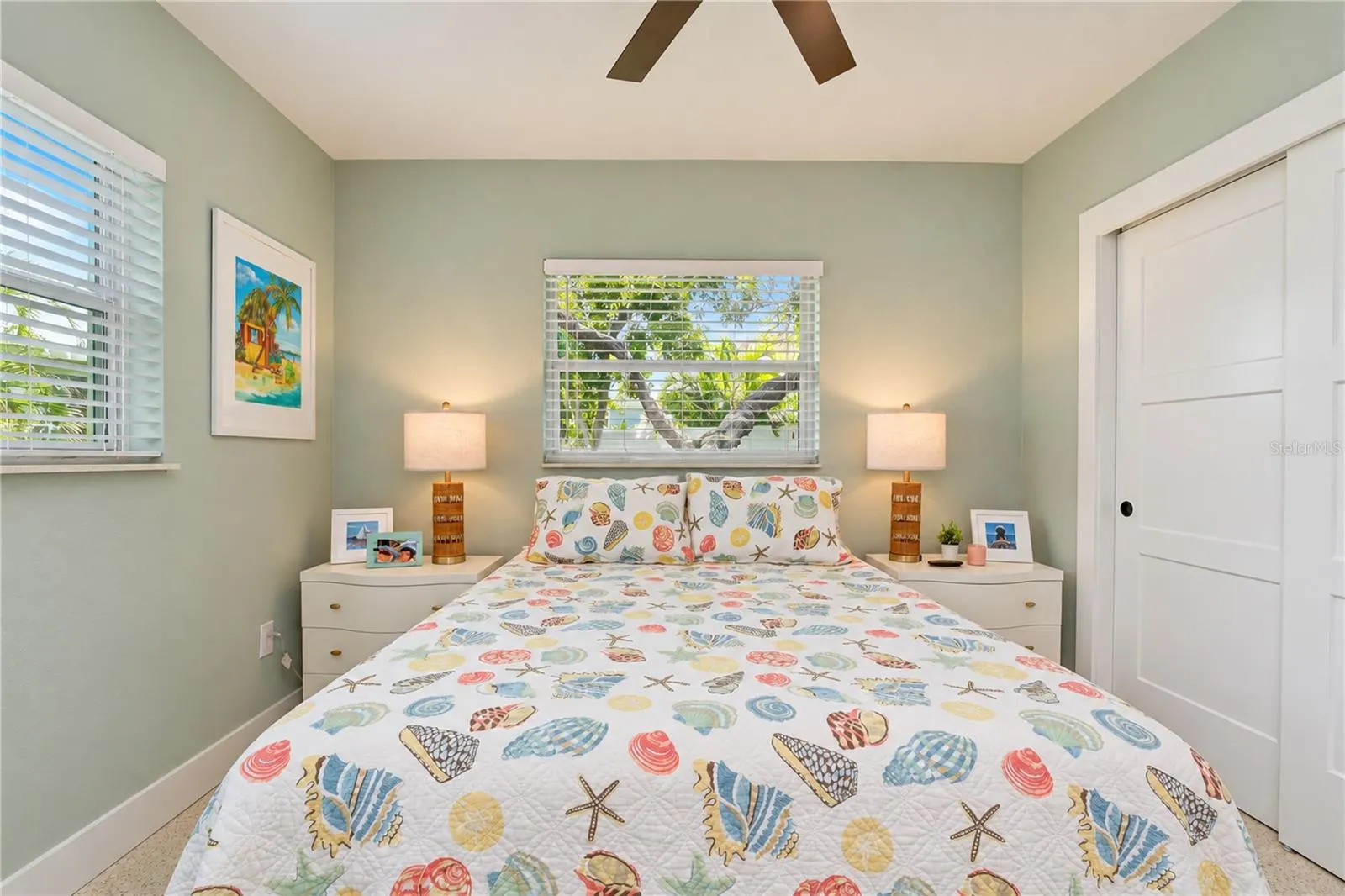 200 LAGOON DR