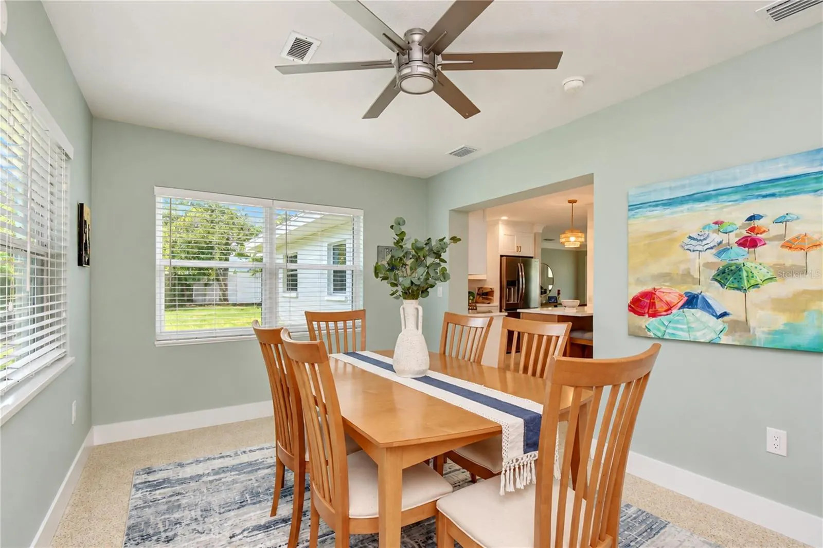 200 LAGOON DR