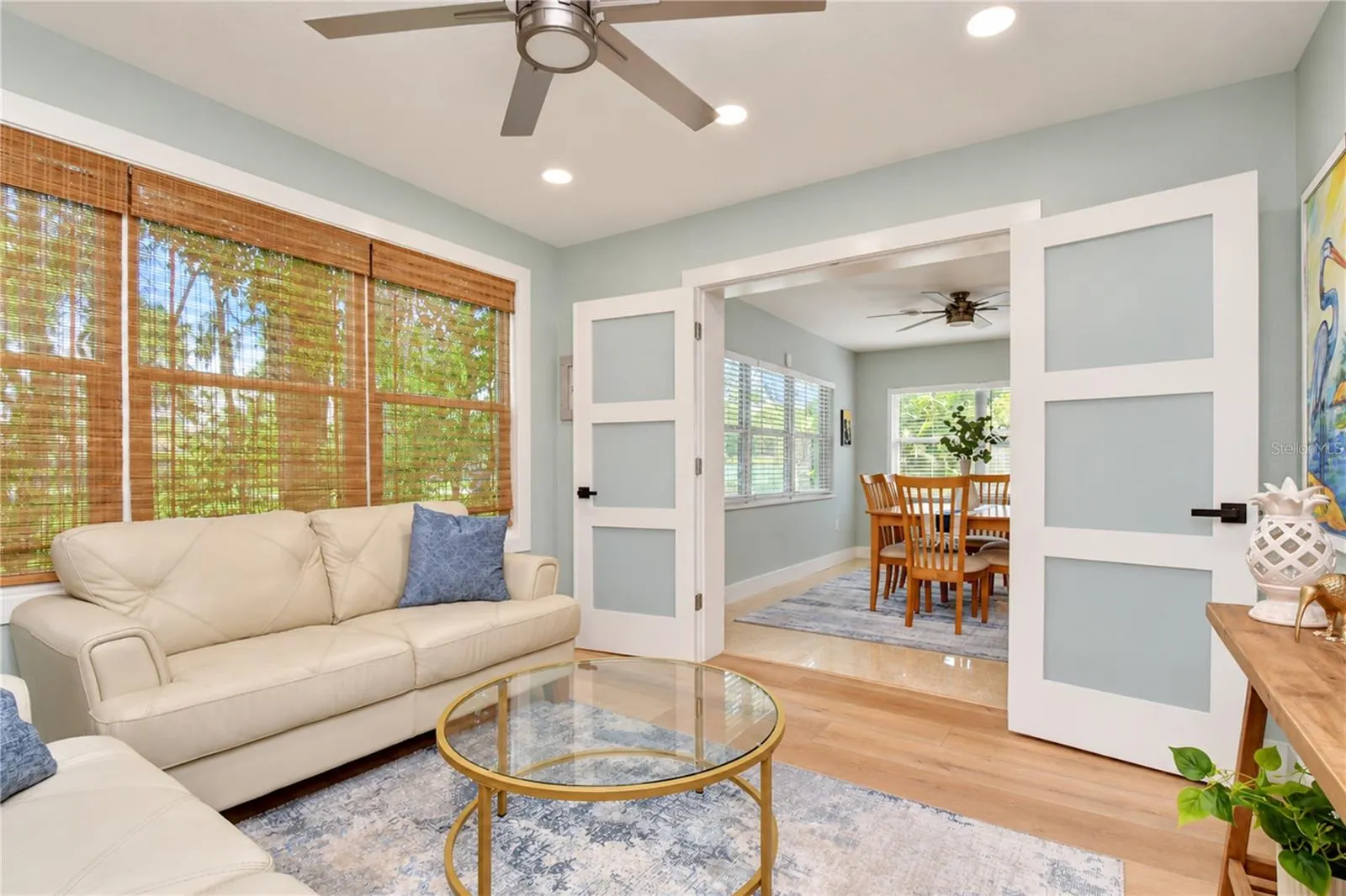 200 LAGOON DR