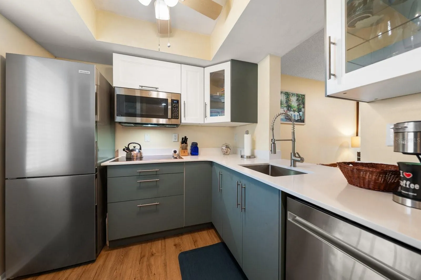 1701 PINEHURST RD #29E #29E