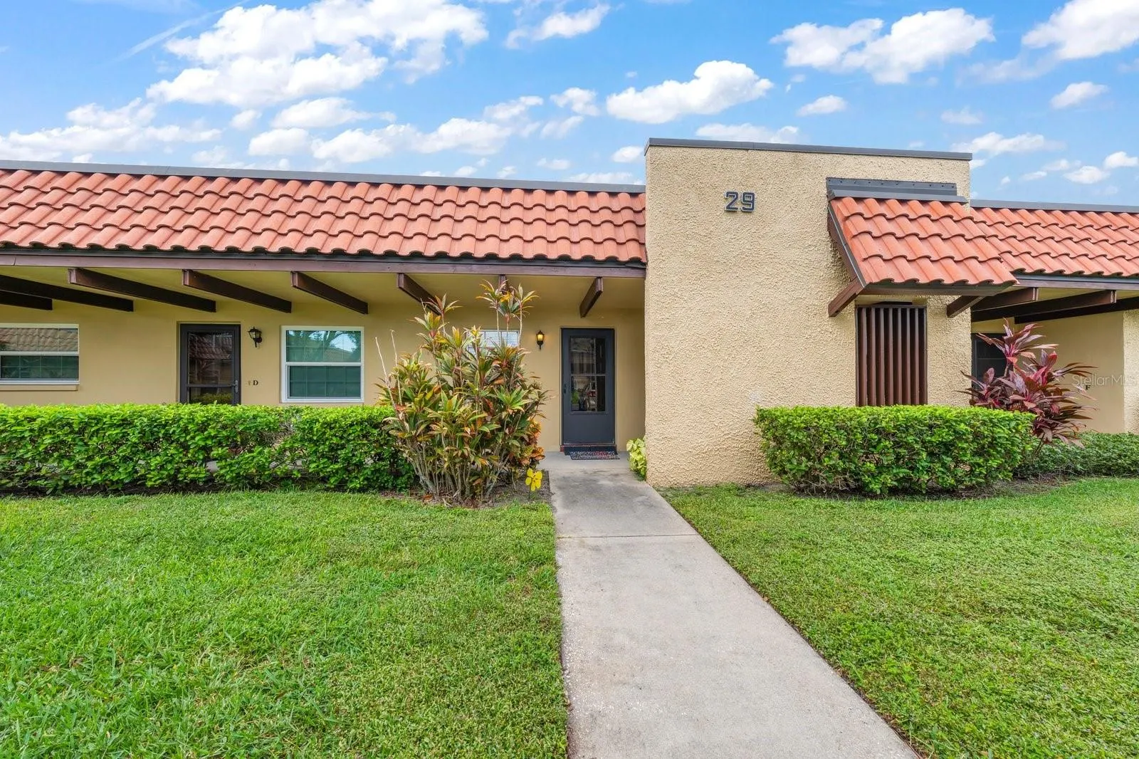 1701 PINEHURST RD #29E #29E