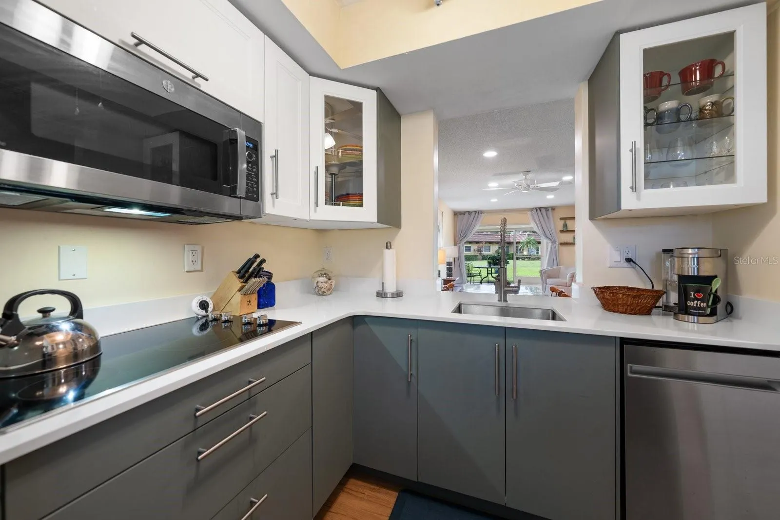 1701 PINEHURST RD #29E #29E