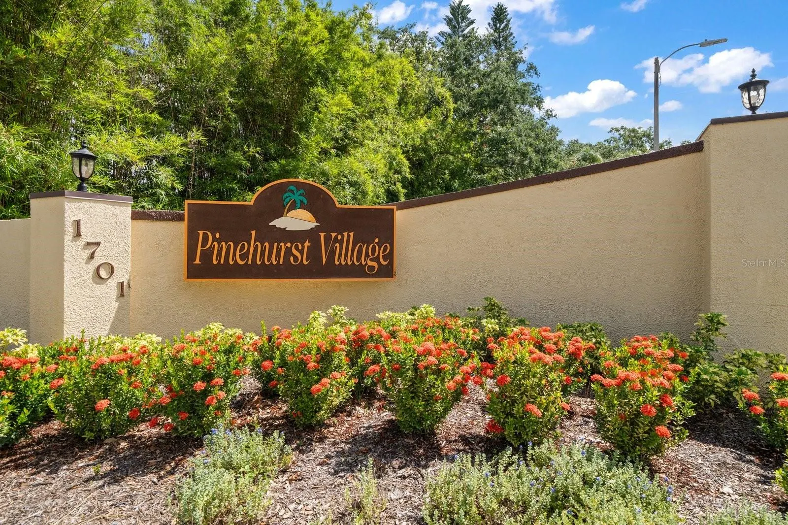 1701 PINEHURST RD #29E #29E