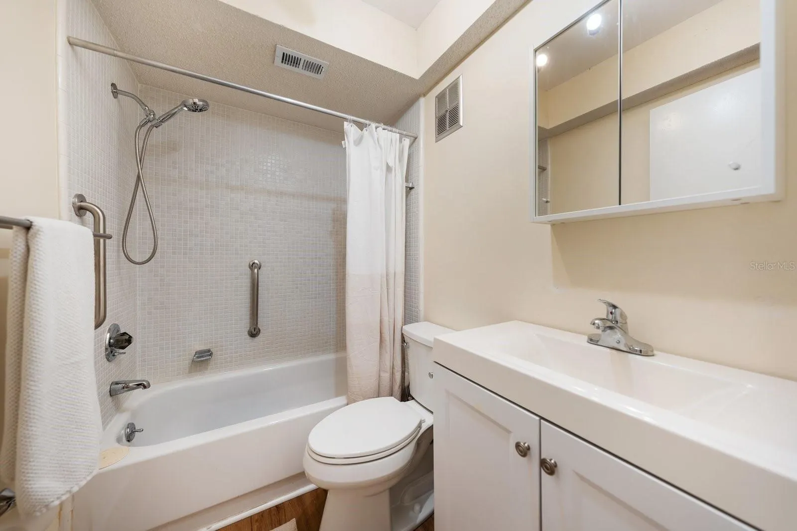 1701 PINEHURST RD #29E #29E