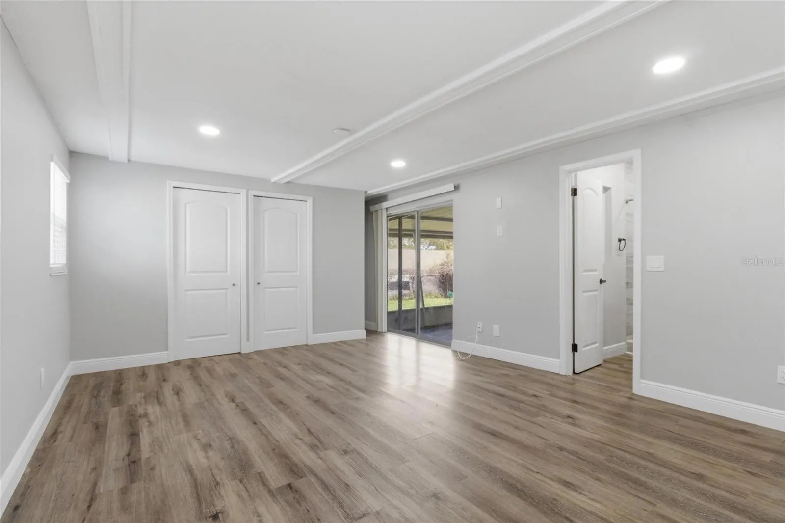 8609 CHINABERRY DR