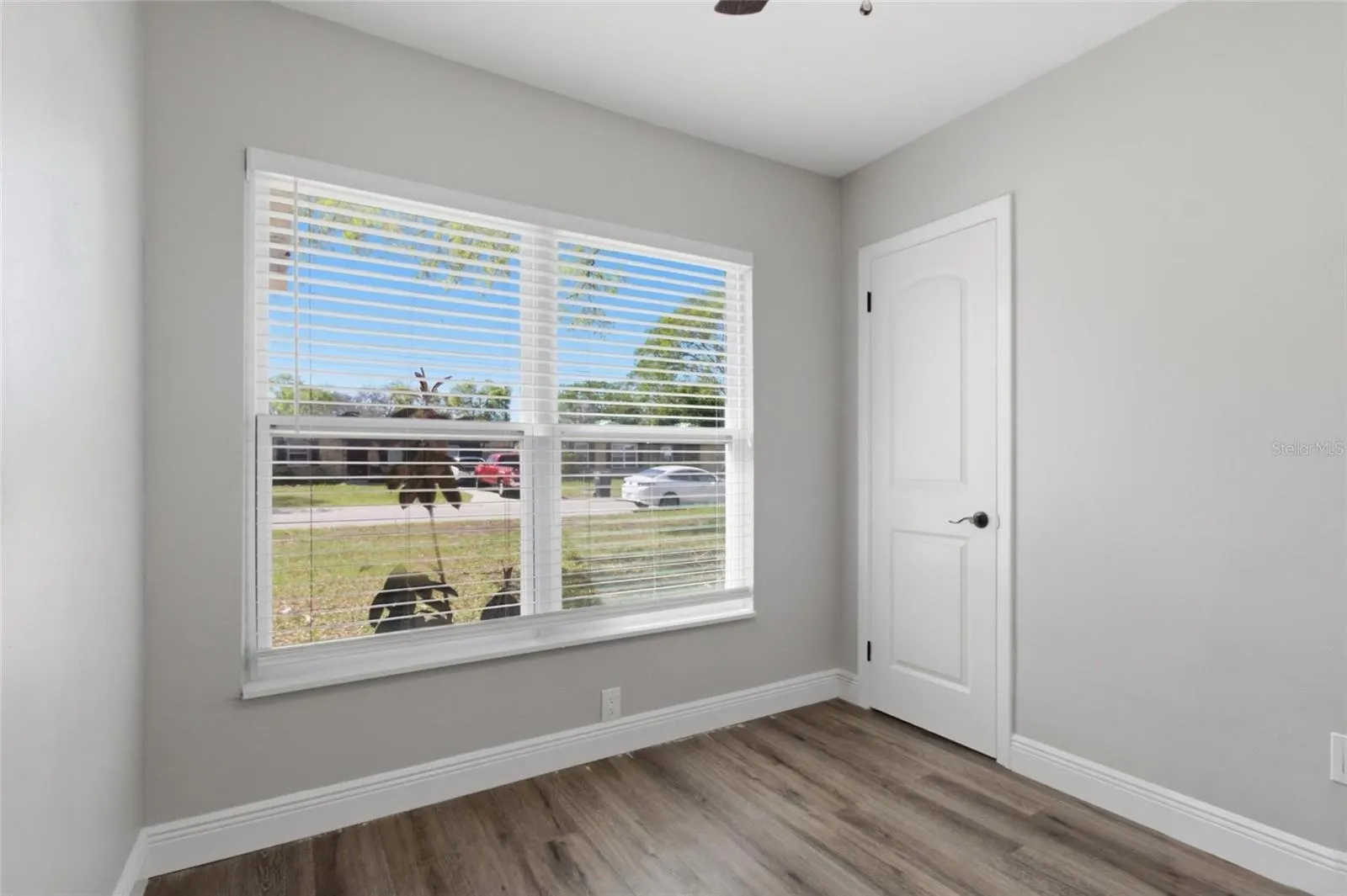 8609 CHINABERRY DR