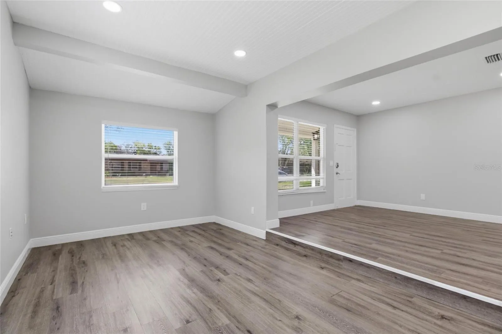 8609 CHINABERRY DR