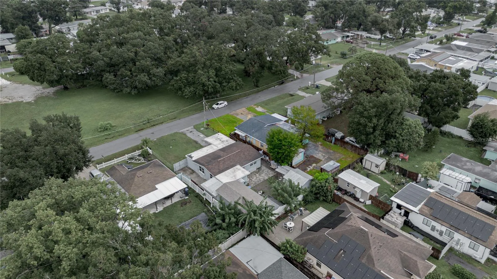 1738 W COMANCHE AVE