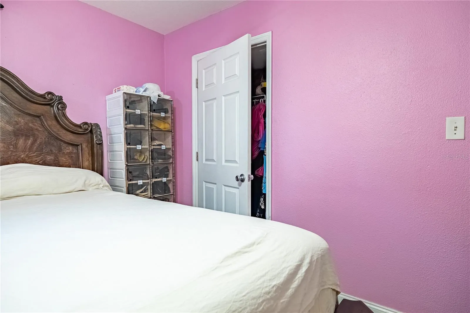 1738 W COMANCHE AVE