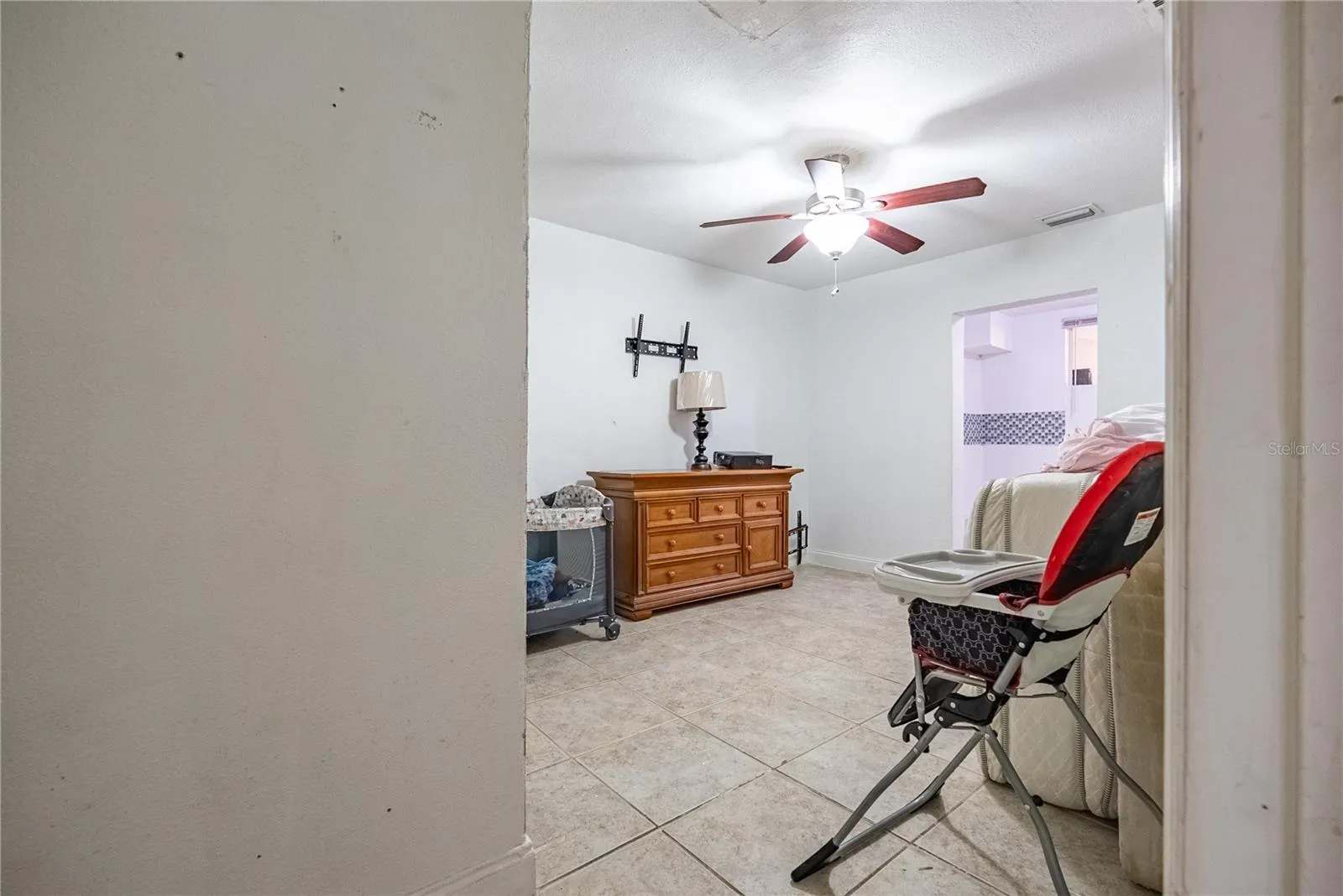 1738 W COMANCHE AVE