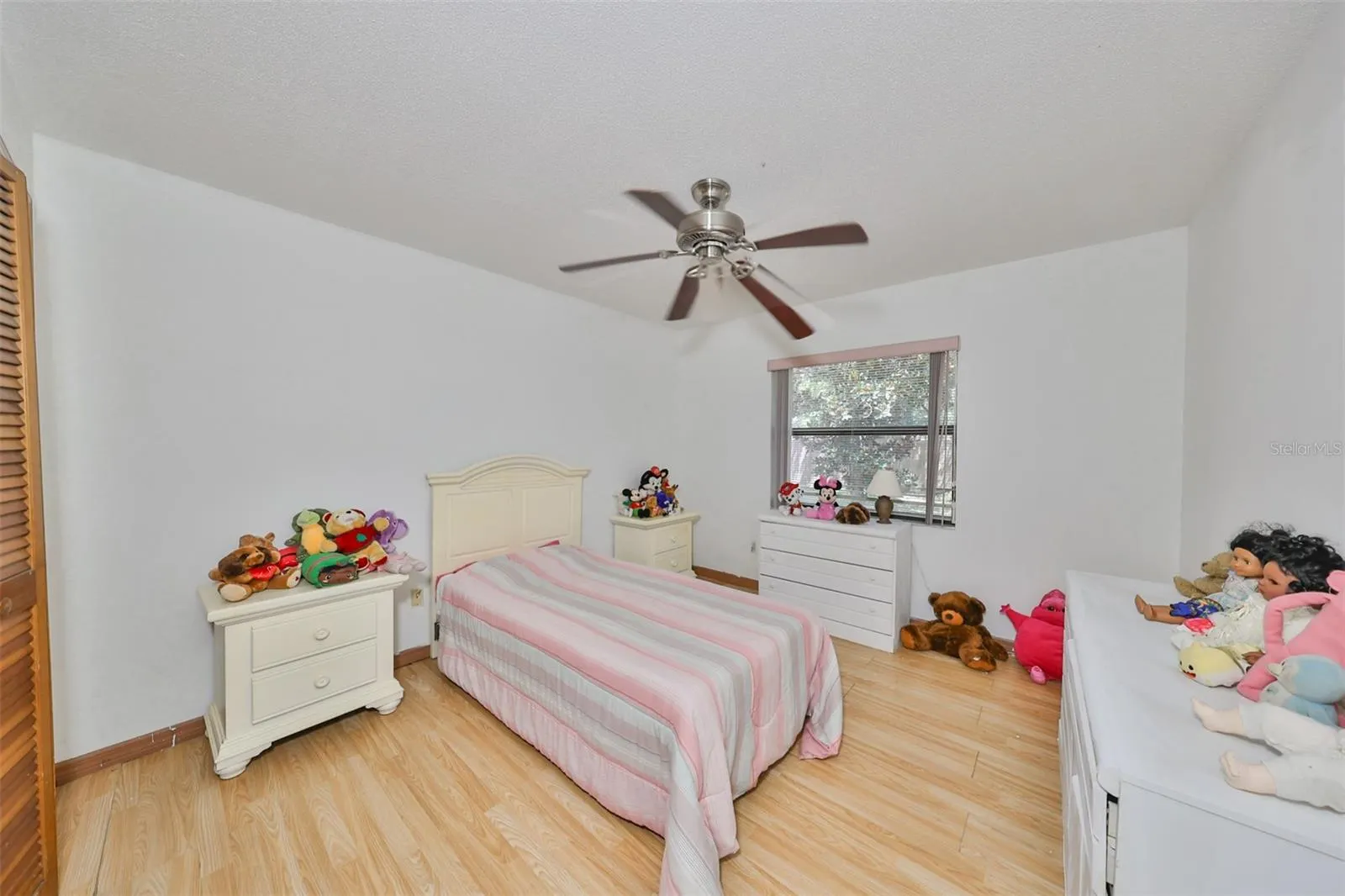 2609 MANOR OAK DR