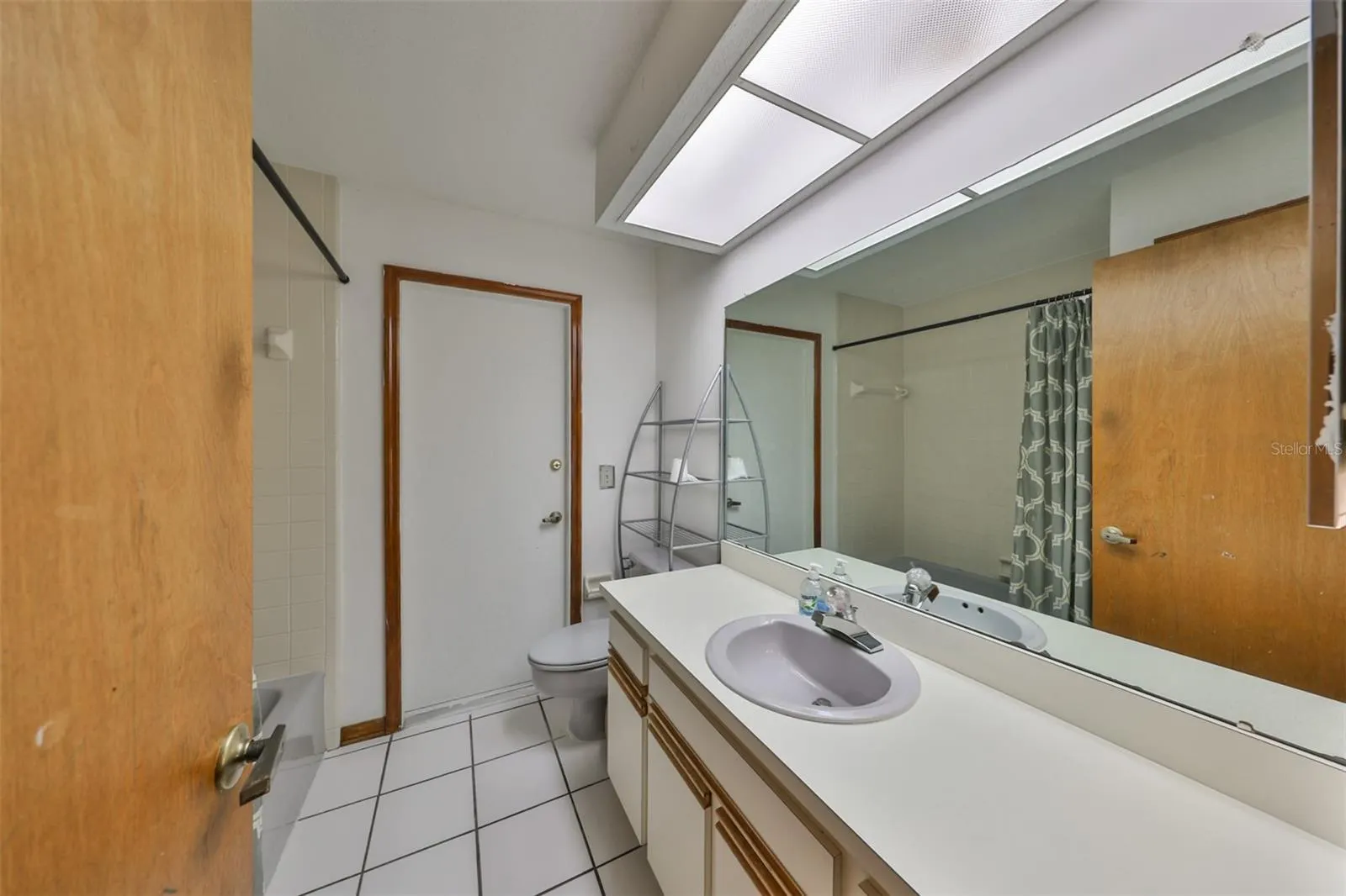 2609 MANOR OAK DR