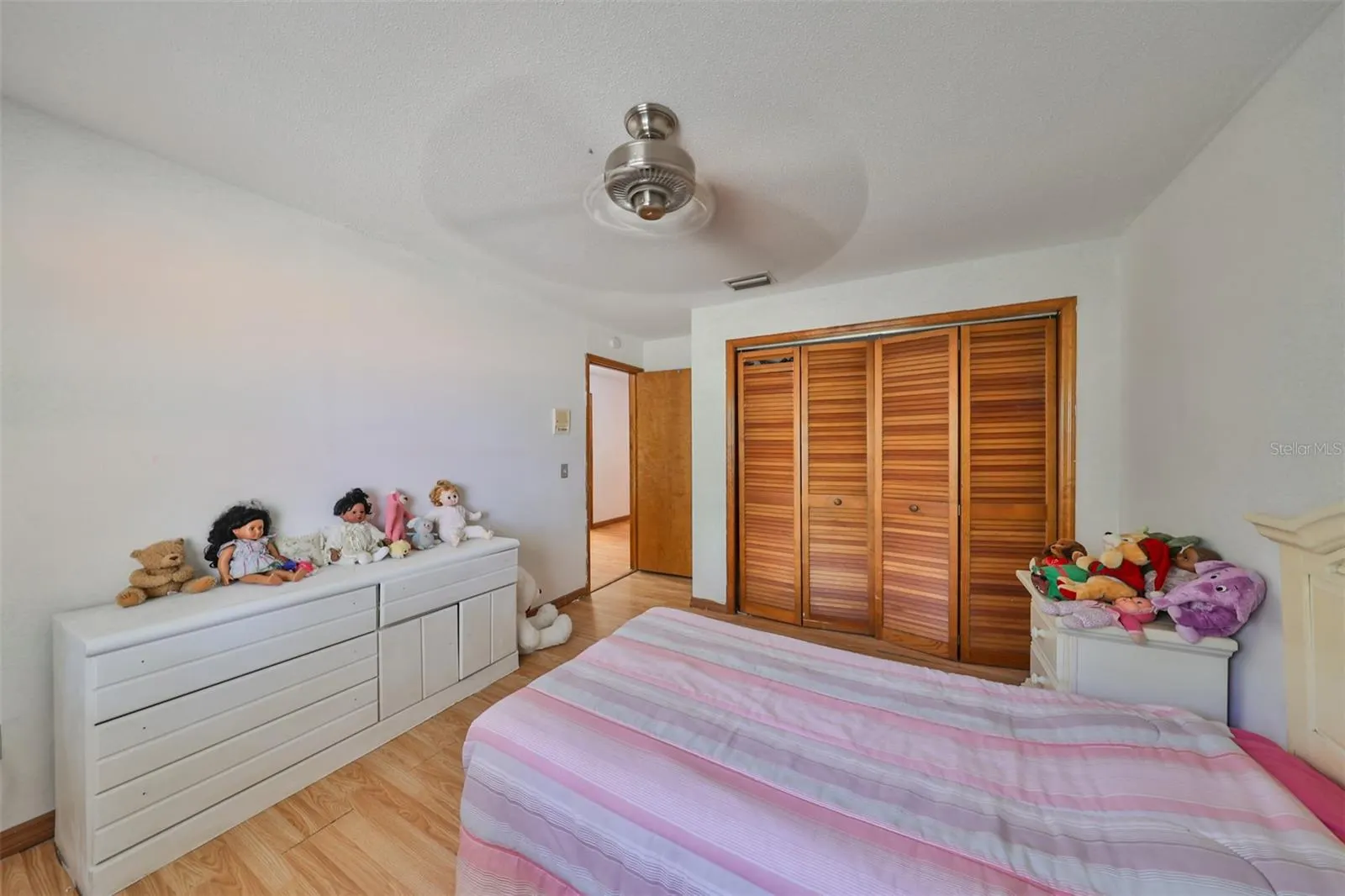 2609 MANOR OAK DR