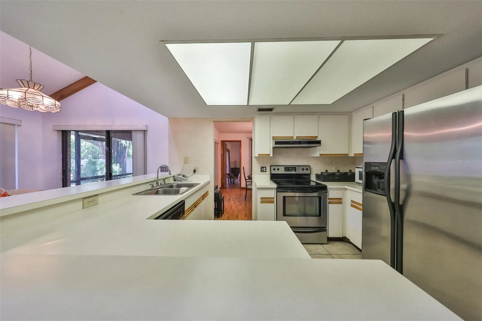 2609 MANOR OAK DR