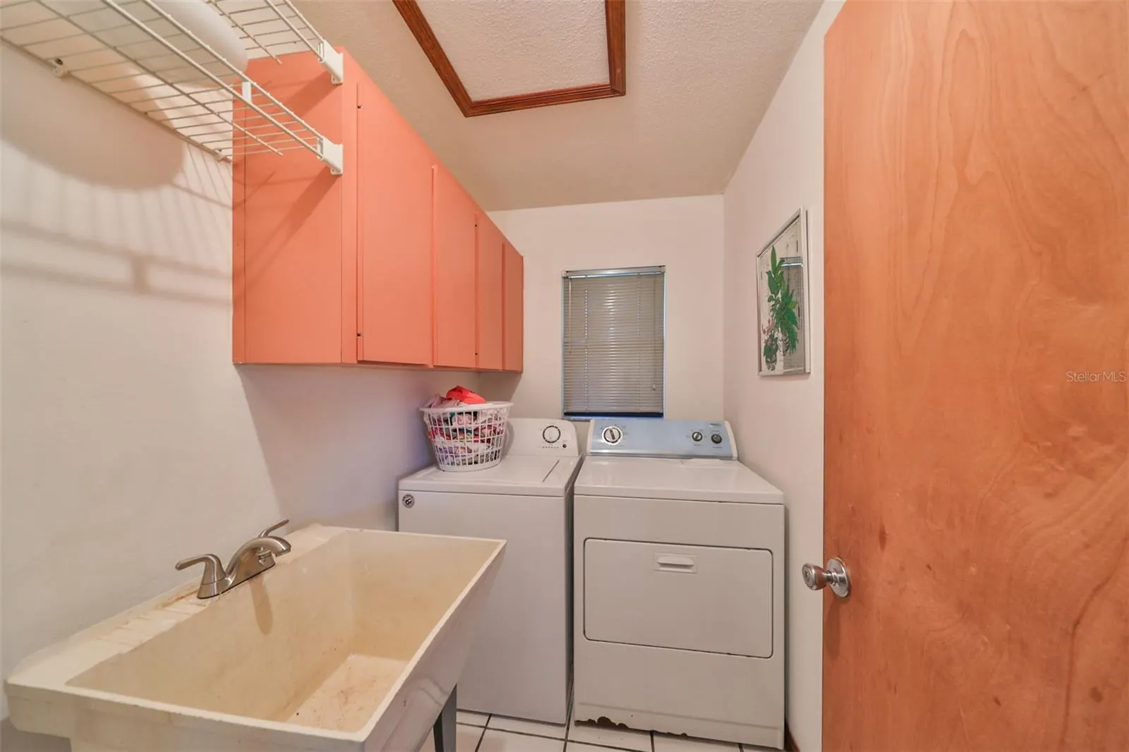 2609 MANOR OAK DR