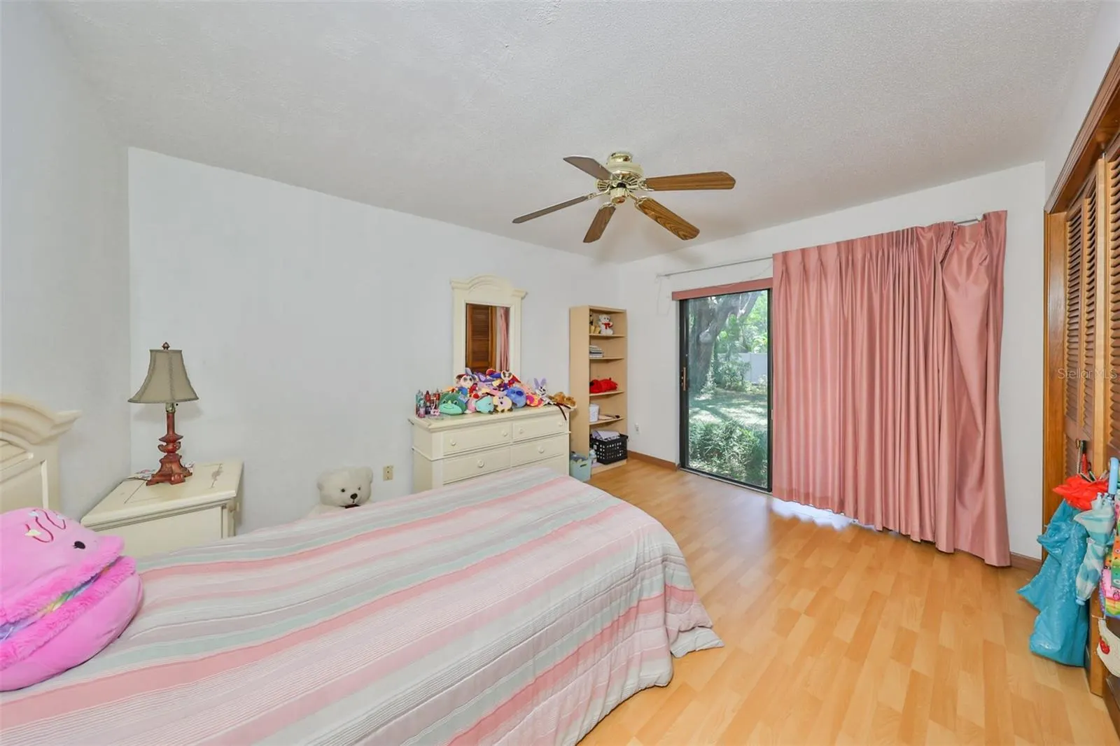 2609 MANOR OAK DR