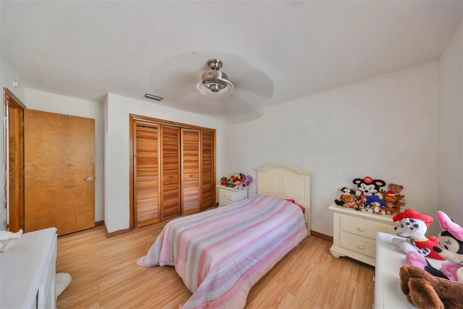 2609 MANOR OAK DR