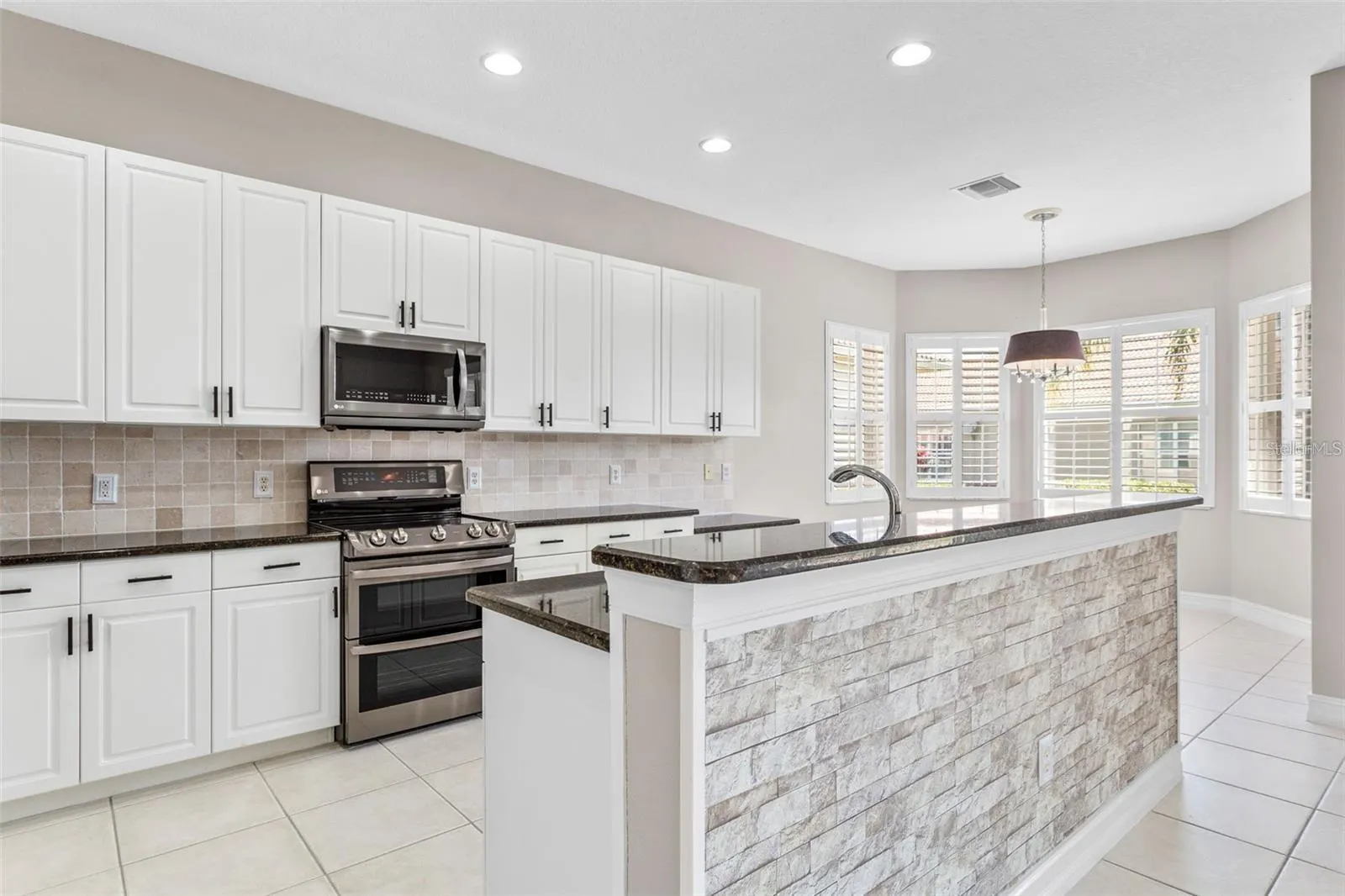 4925 SANDY BROOK CIR