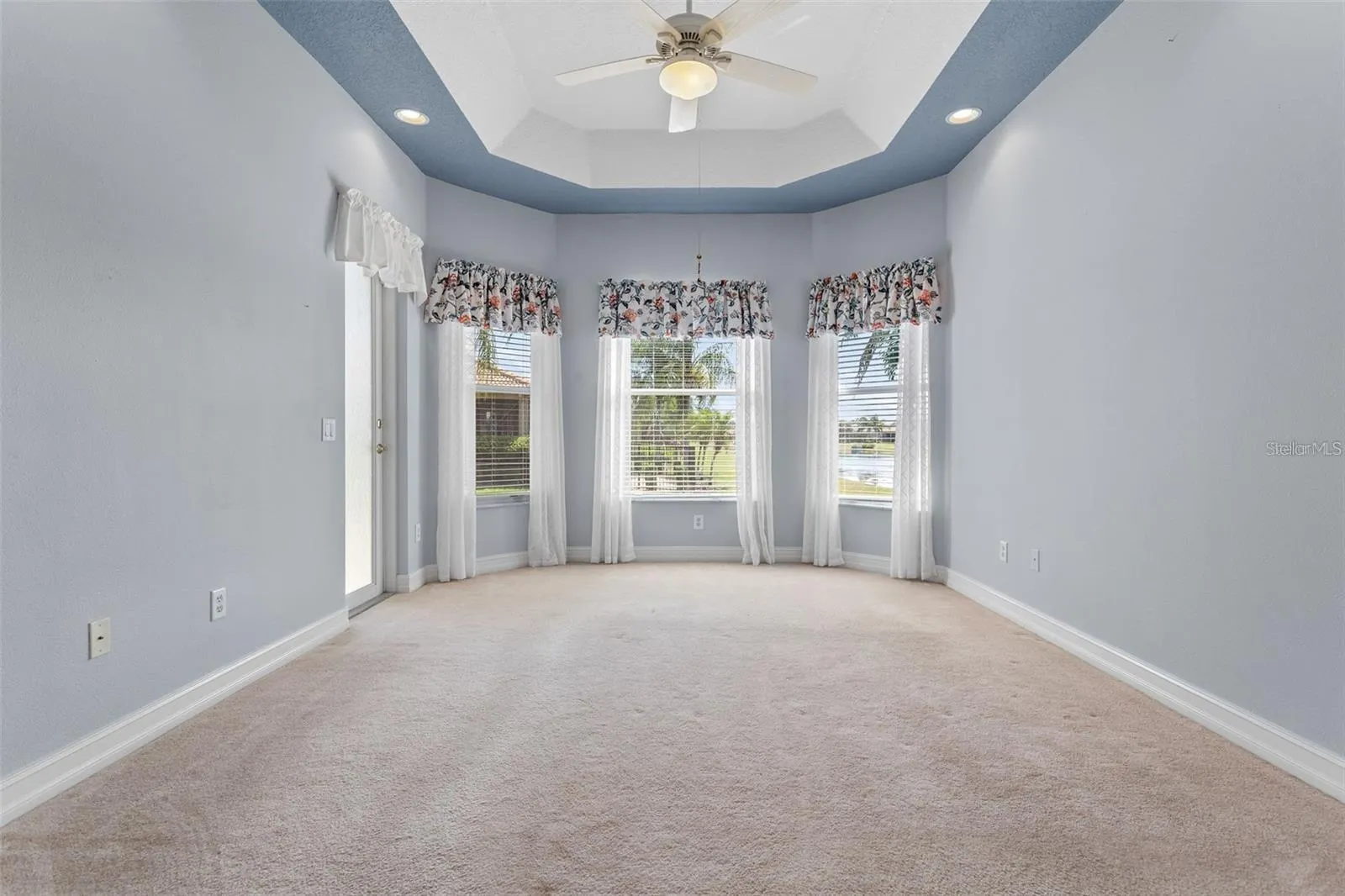 4925 SANDY BROOK CIR