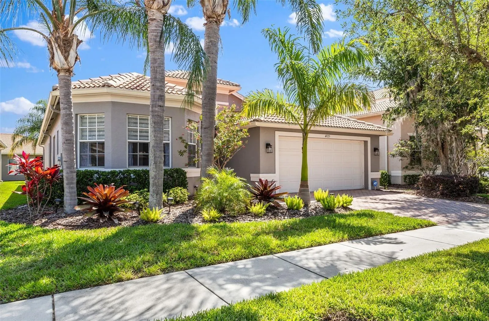 4925 SANDY BROOK CIR