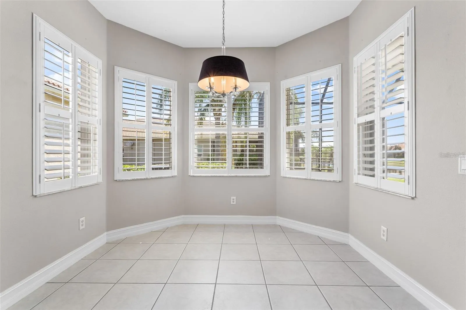 4925 SANDY BROOK CIR