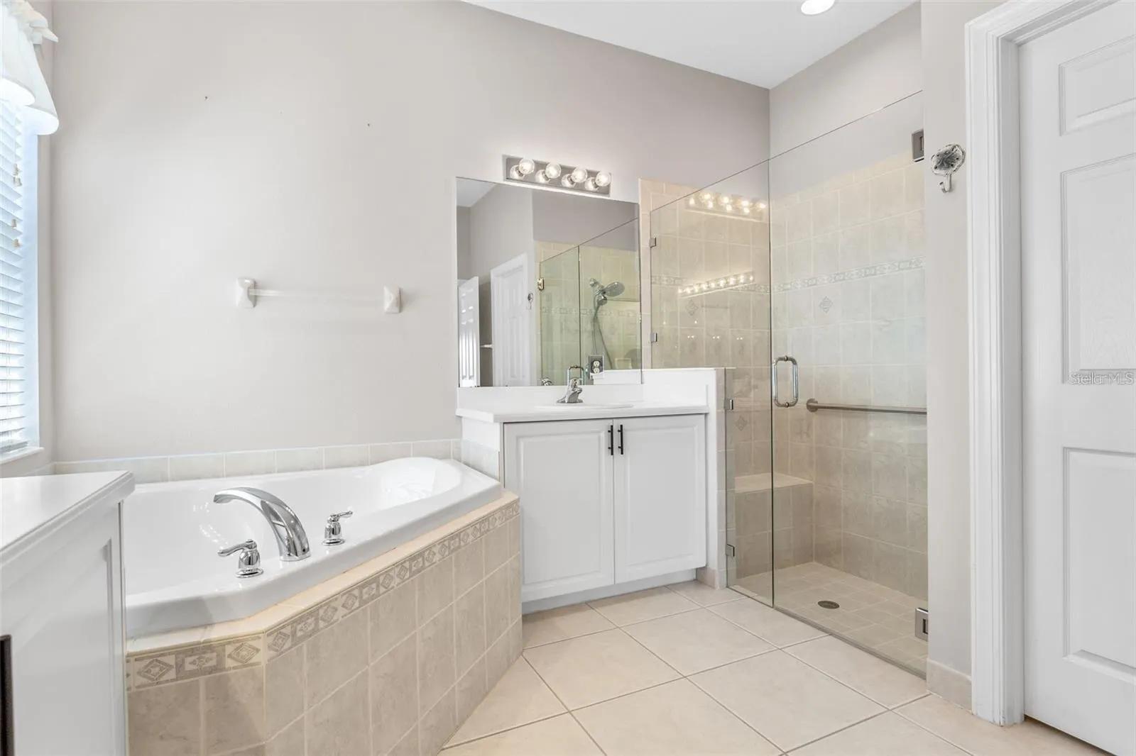 4925 SANDY BROOK CIR