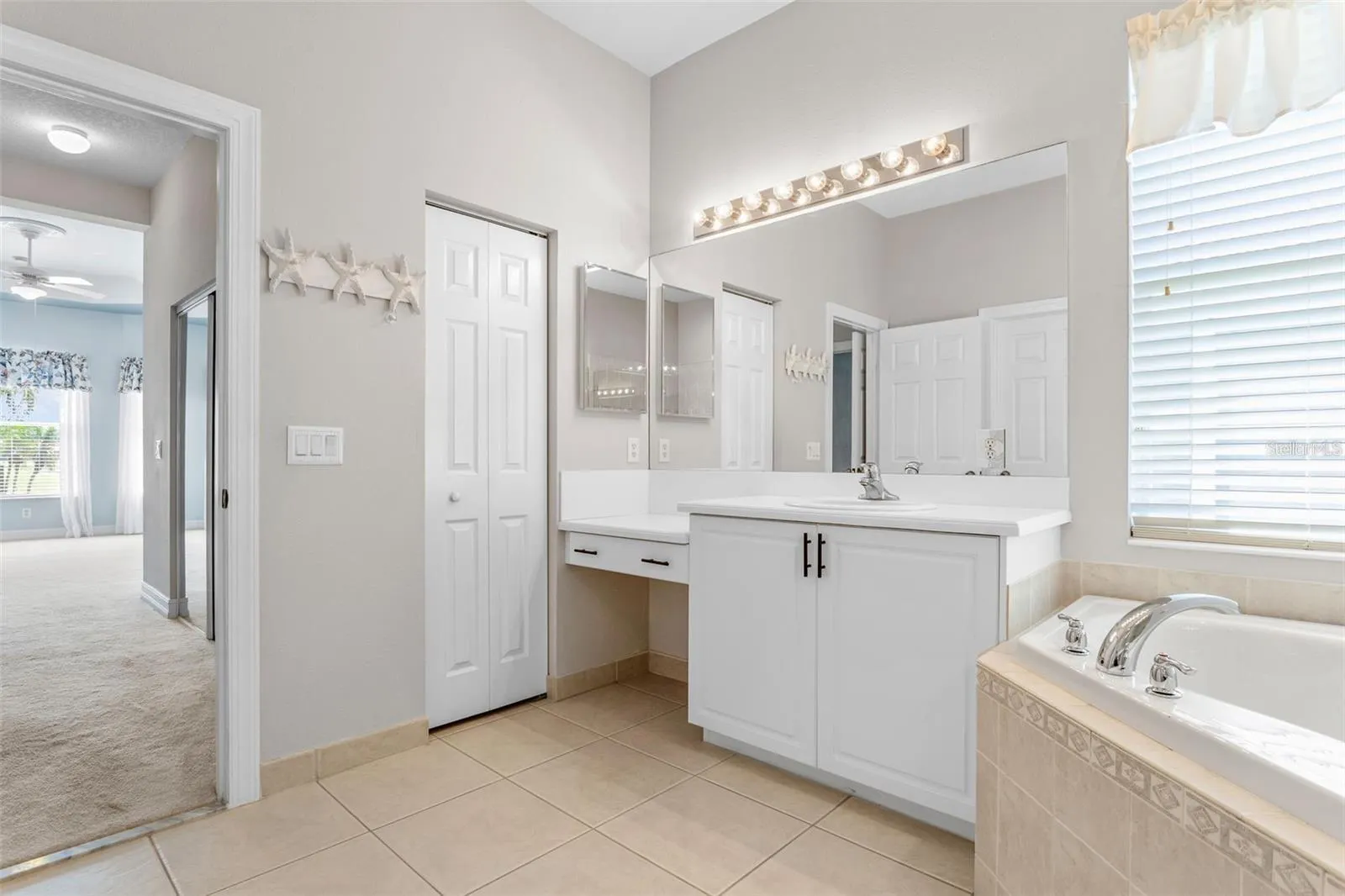 4925 SANDY BROOK CIR