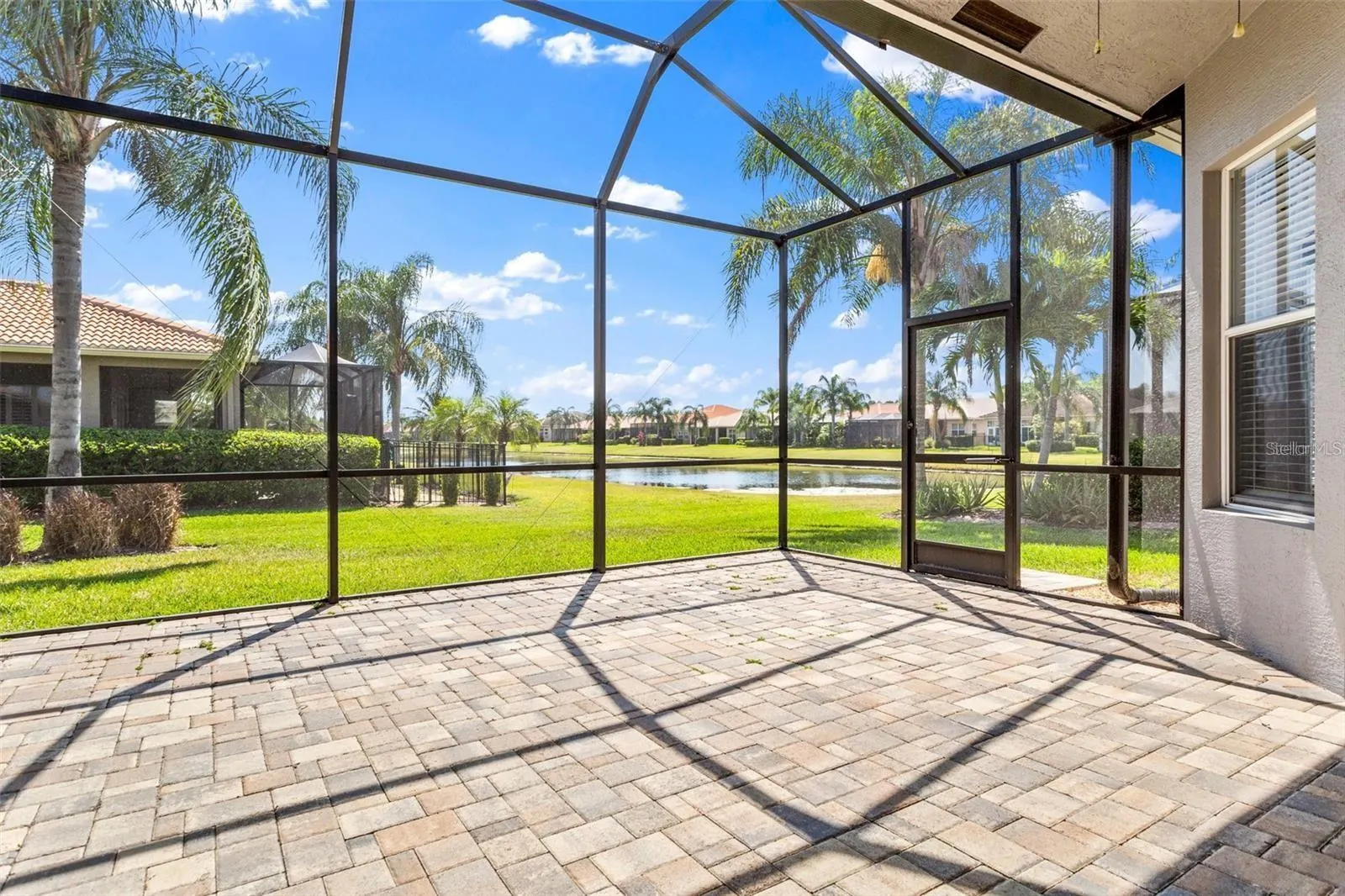 4925 SANDY BROOK CIR