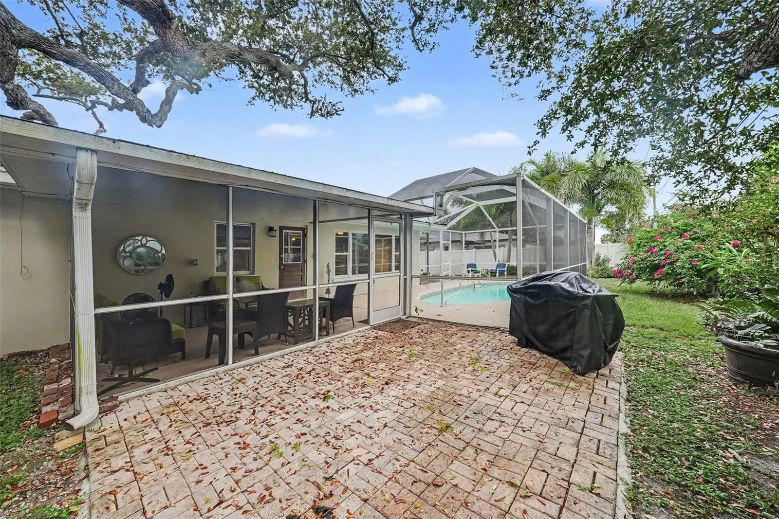 1491 SAN HELEN DR