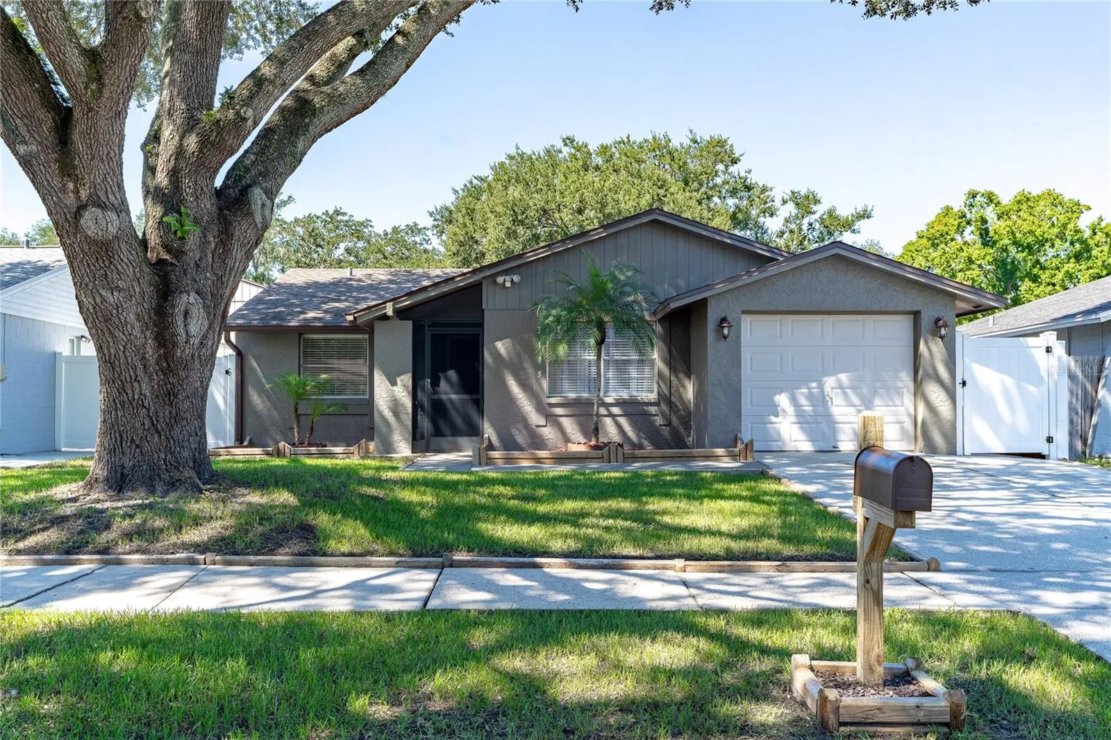 3105 SANDSPUR DR