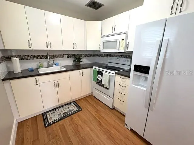 2202 CLUBHOUSE DR #173 #173