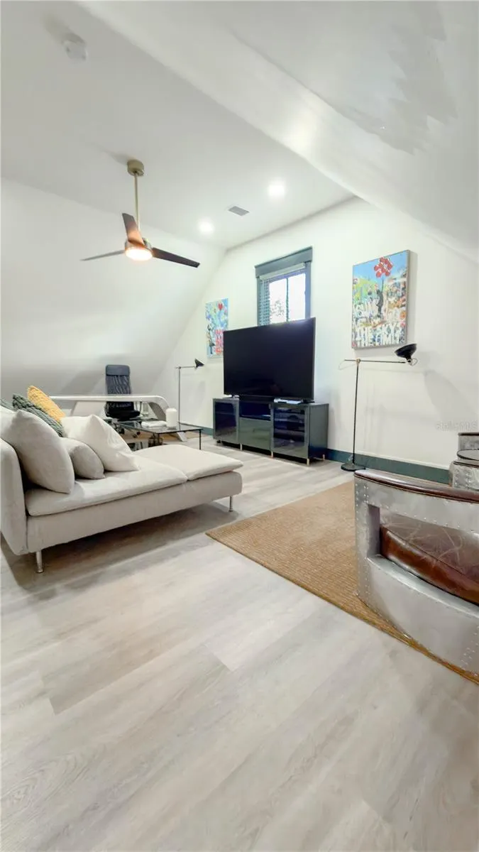 407 E PALM AVE #102 #102