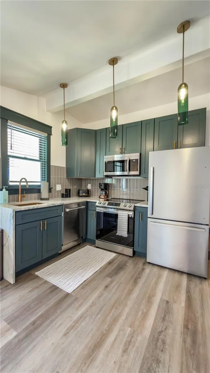 407 E PALM AVE #102 #102