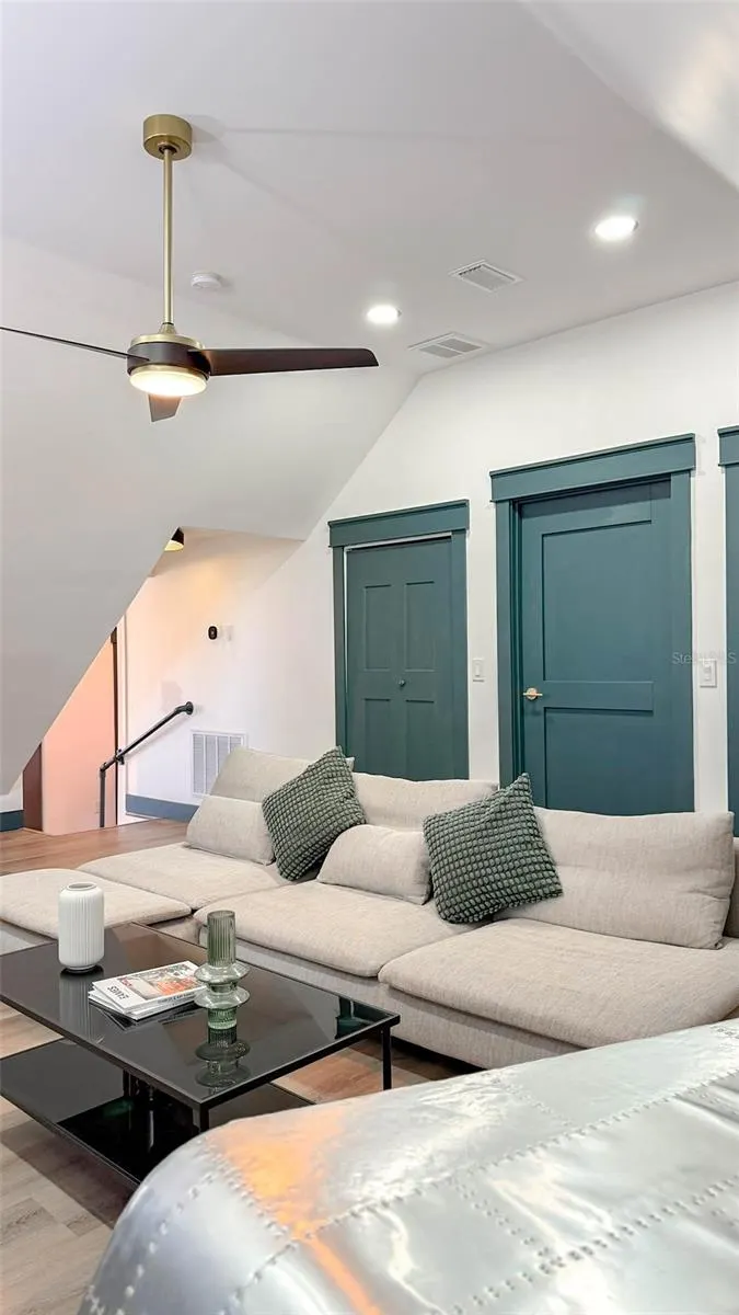 407 E PALM AVE #102 #102