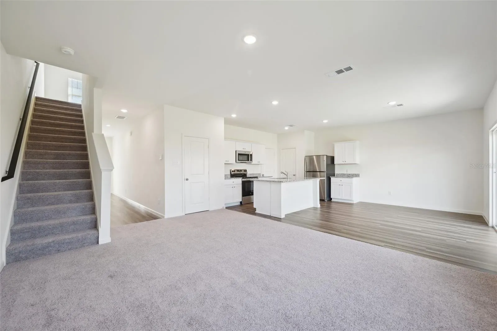 10526 CURVING CREEK