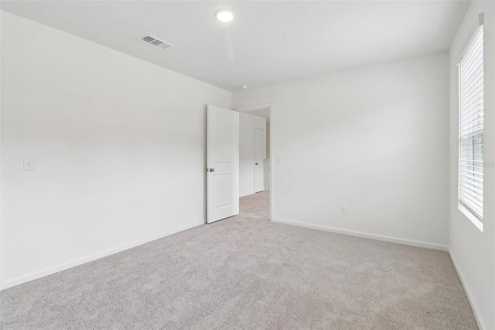 10526 CURVING CREEK