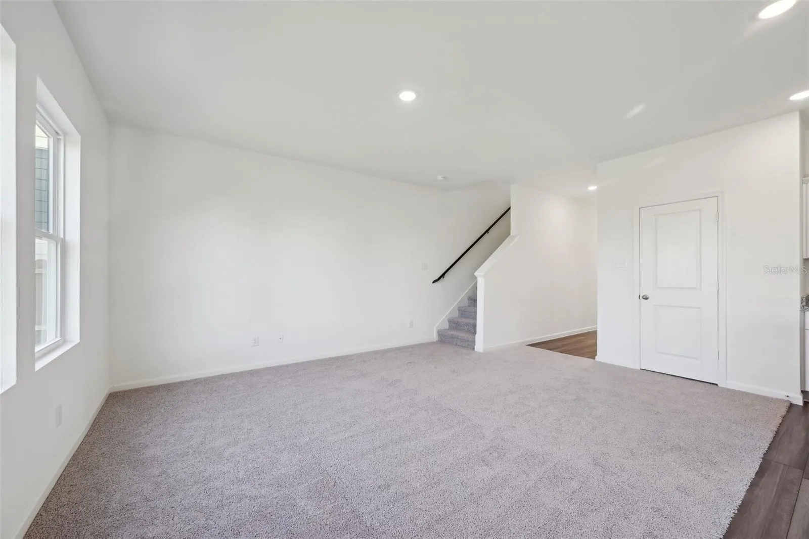10526 CURVING CREEK