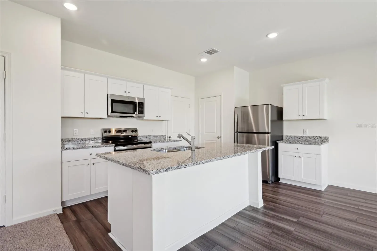 10526 CURVING CREEK