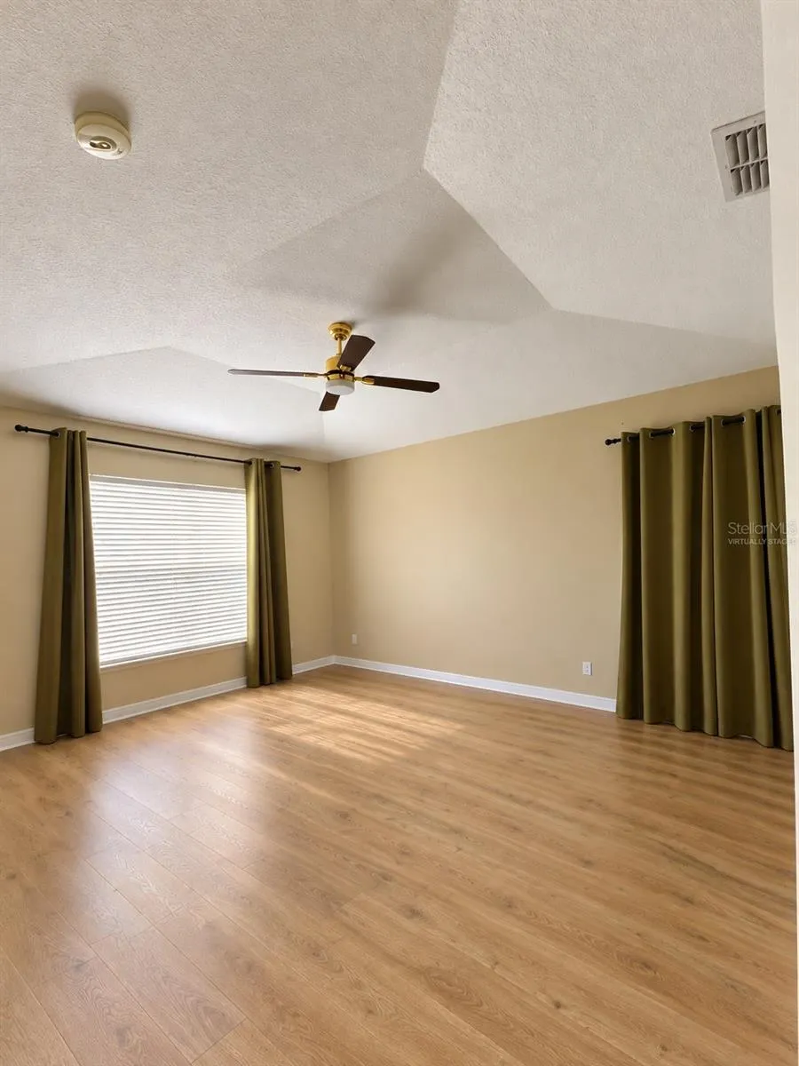 1133 SOLANA CIR