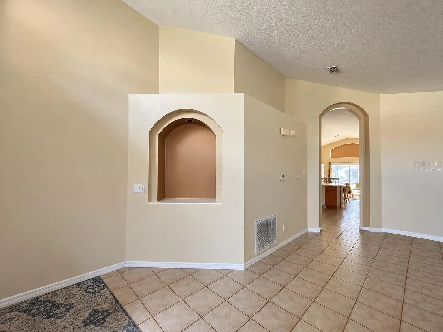 1133 SOLANA CIR
