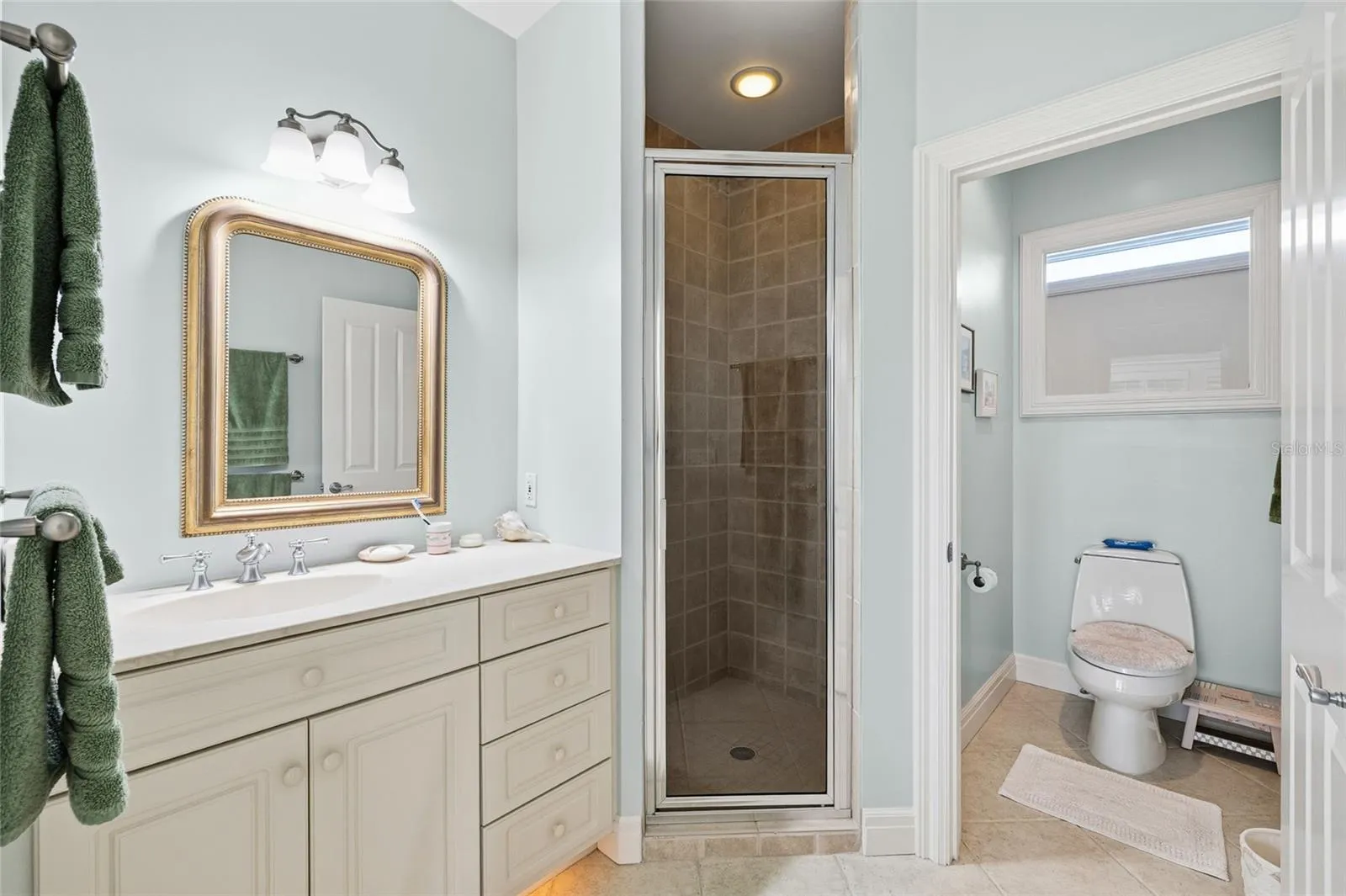 162 BLACKWALL CT