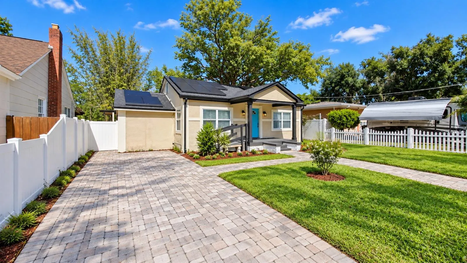 936 E SHADOWLAWN AVE